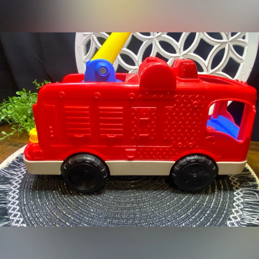 Fisher-Price Little People Helping Others Fire Truck Only - Lights And‎ Sounds